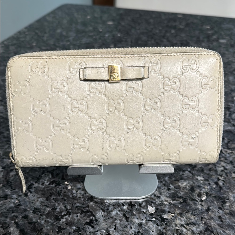 Gucci Guccisima Cream Wallet with Bow Detail